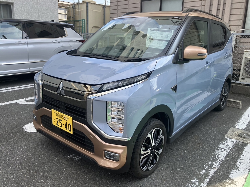 ekクロスEV P  ４ＷＤ  ４人乗り